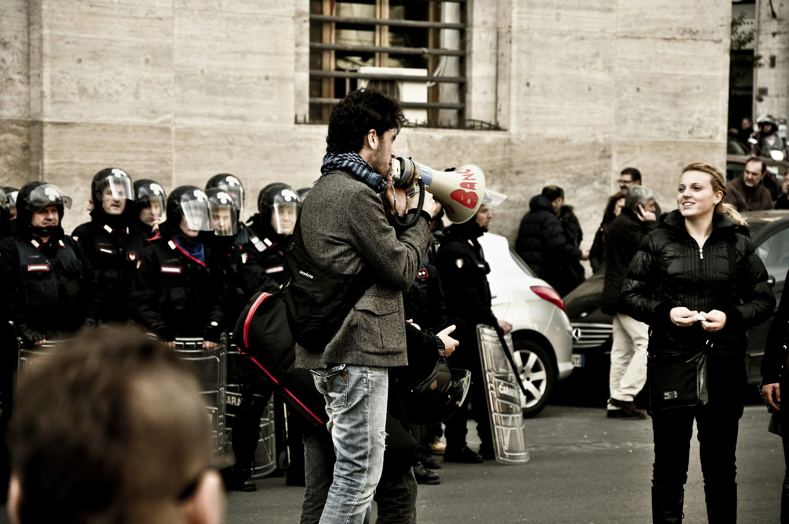 How Media Shapes Our View of Police and Criminals