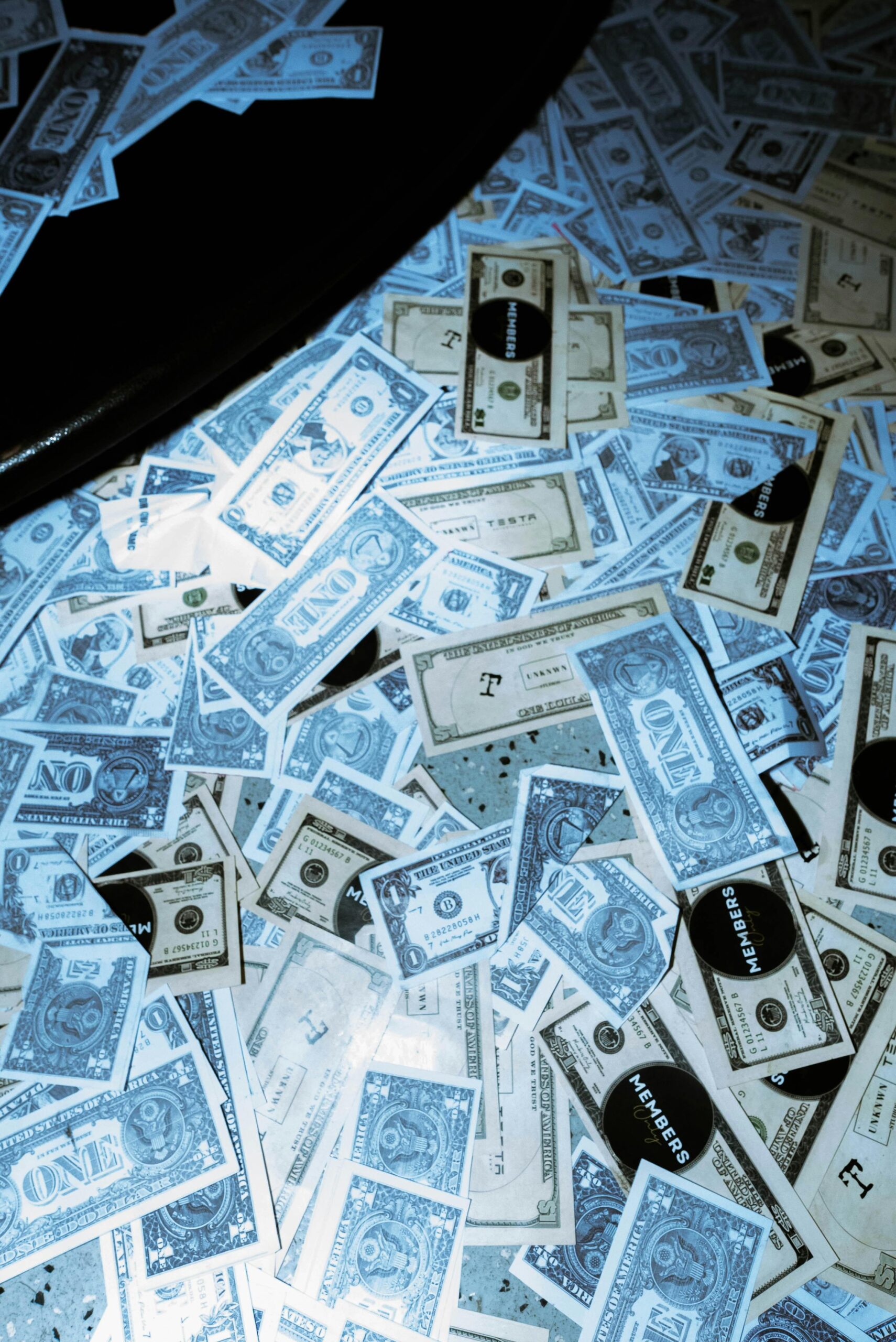 How Did Bernie Madoff Pull Off the Largest Ponzi Scheme?