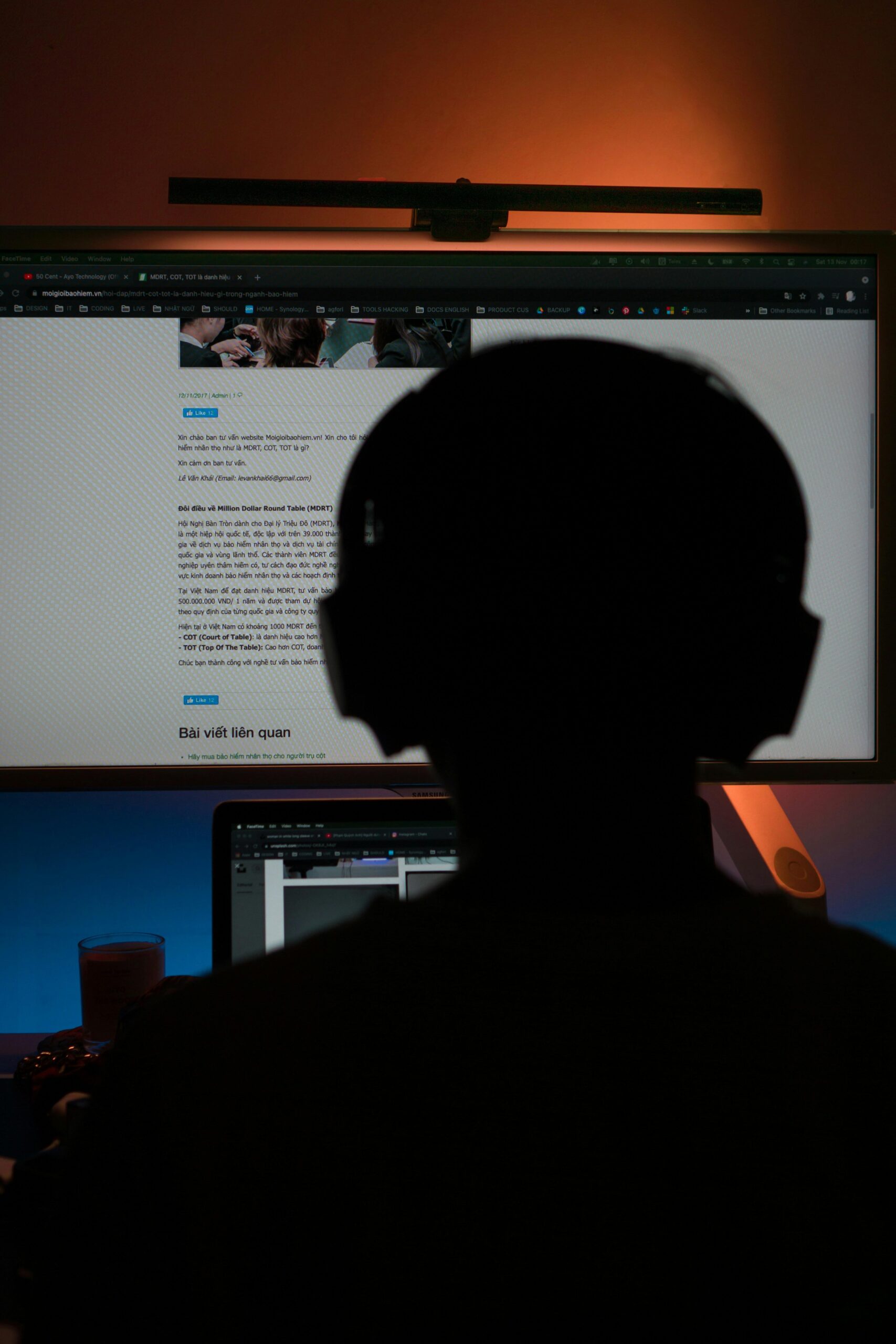 How Do Extremist Ideas Spread So Fast Online? Exploring It