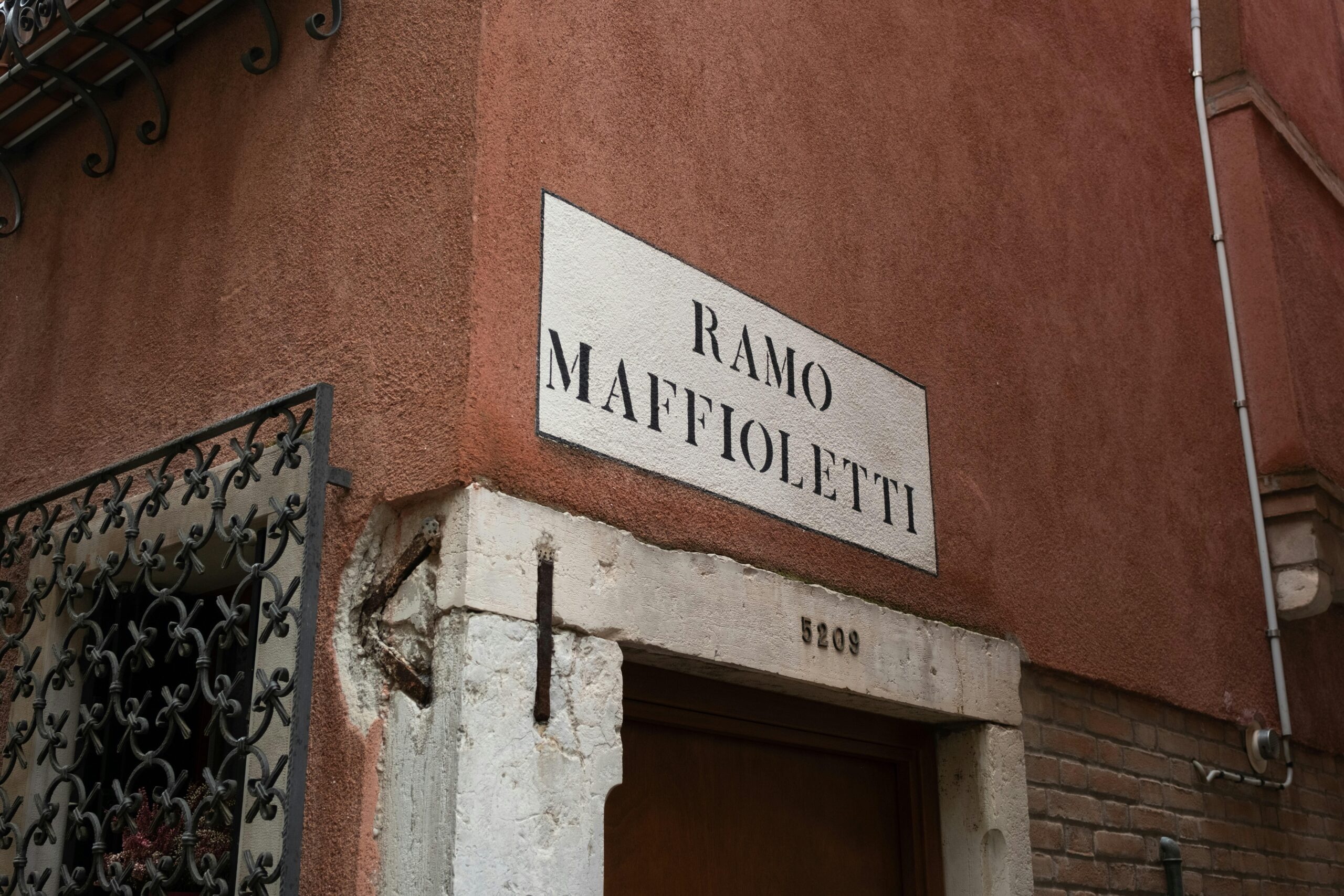 Unraveling the History of the Italian Mafia: A Curious Journey