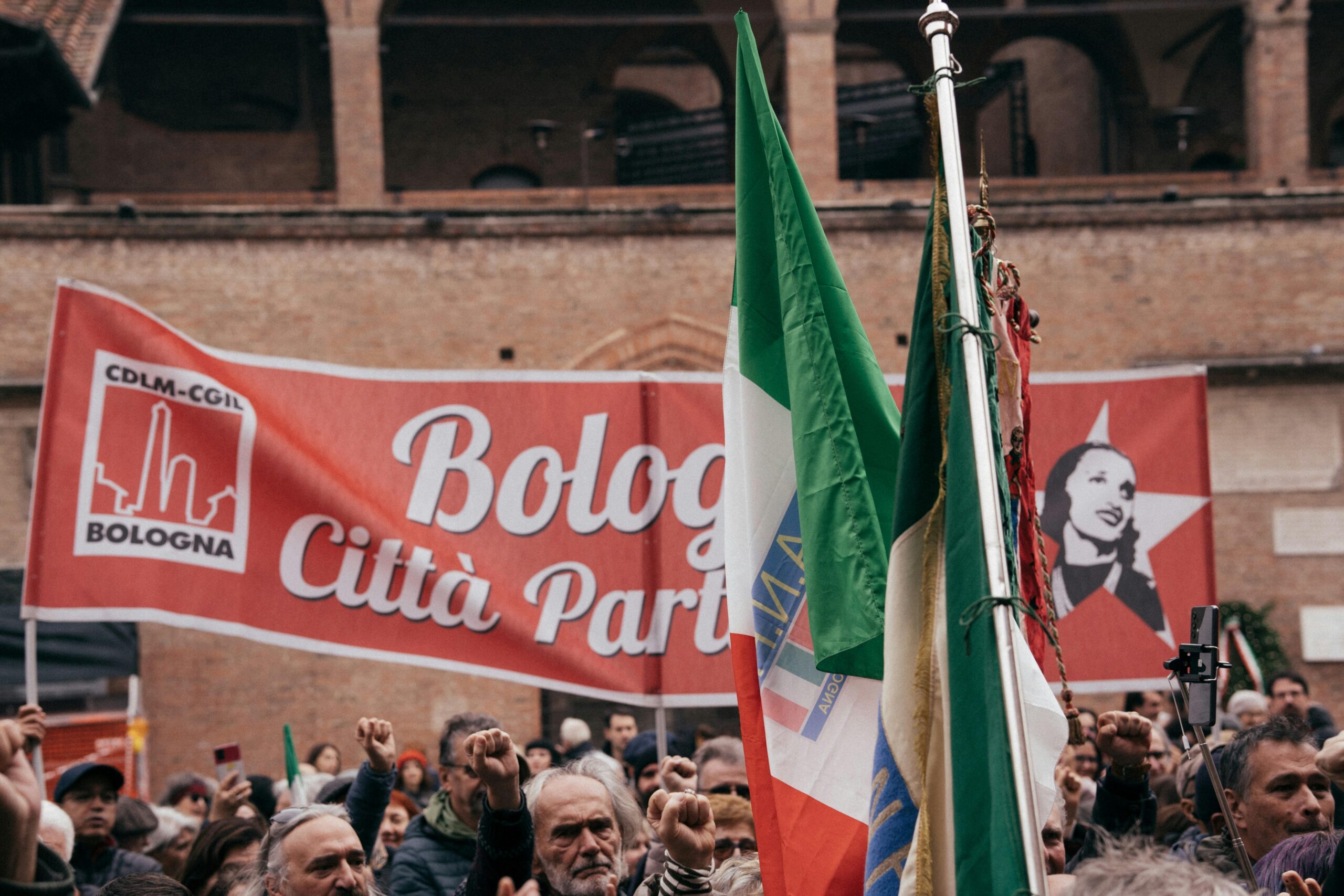 How the Mafia Shapes Politics and Business Behind Scenes
