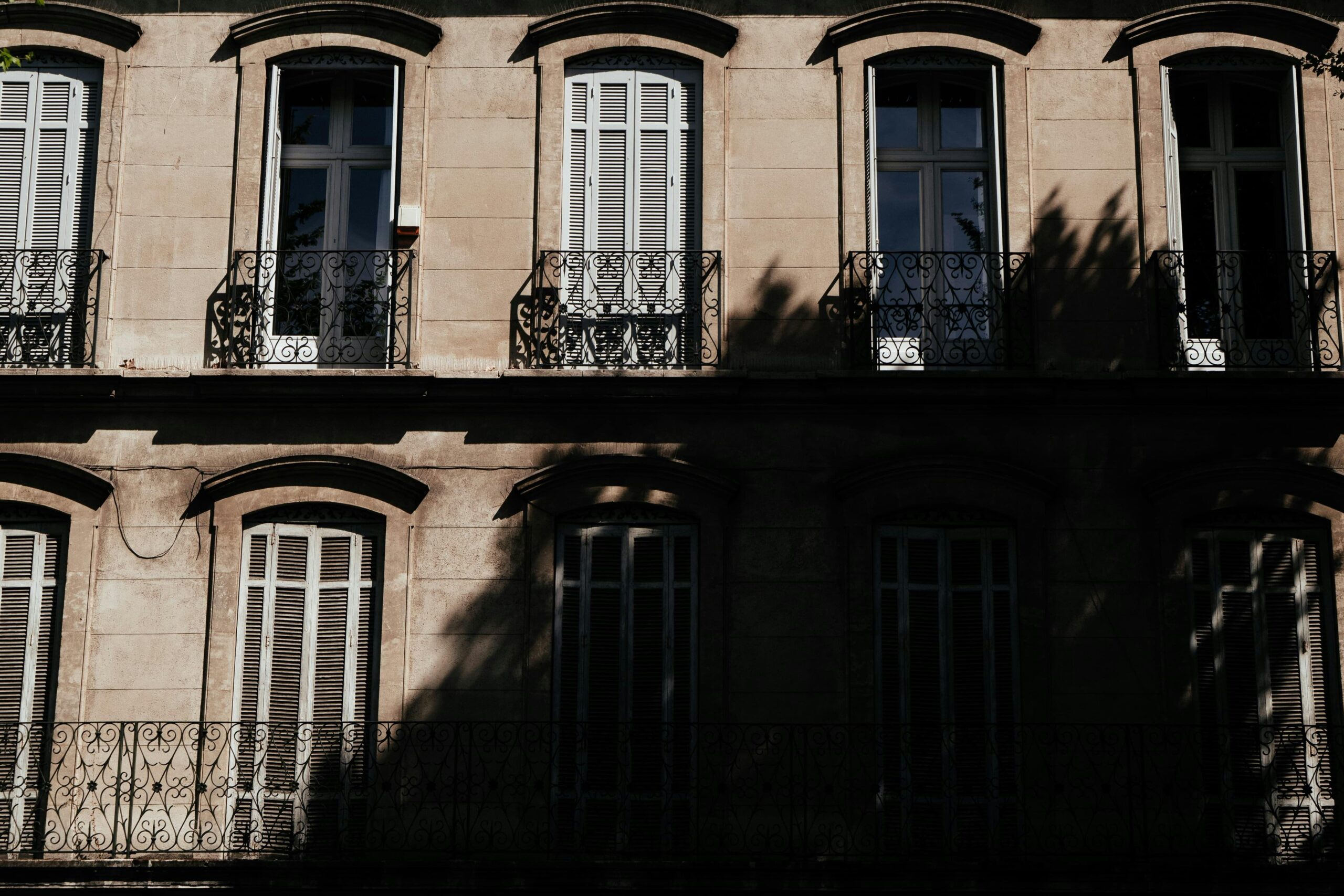 Inside Luxury Real Estate’s Surprising Link to the Shadow Economy